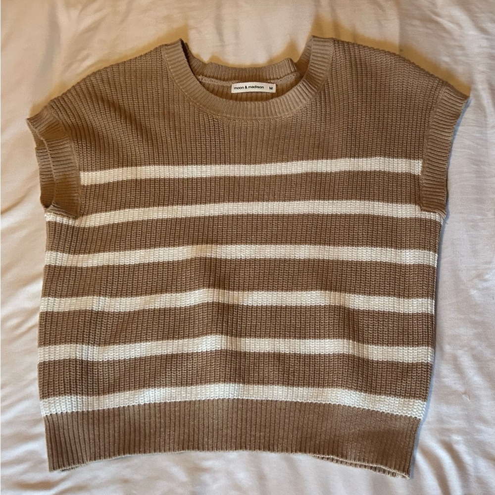 moon & madison Ribbed Crewneck Sweater in Tan and Cream
